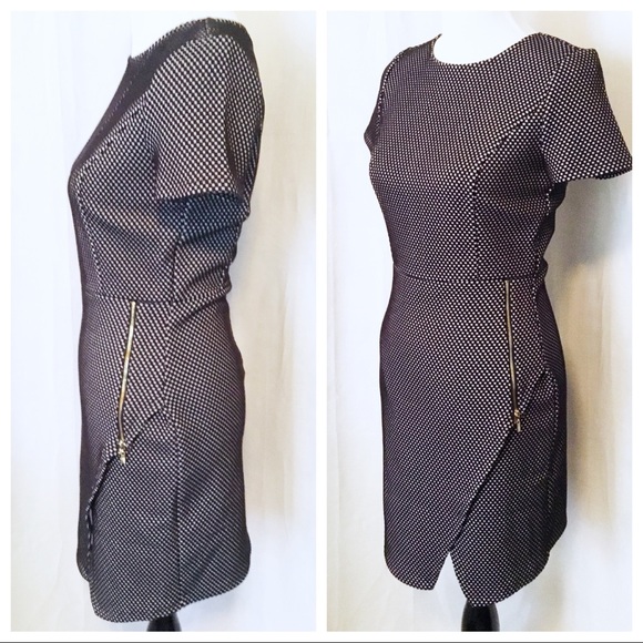 Kensie ~ Fitted Short Sleeve Dress - Size XSmall - Picture 2 of 4